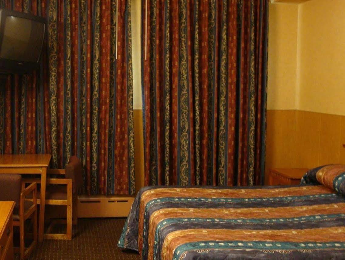 Riviera Motor Inn Brooklyn New York Esterno foto